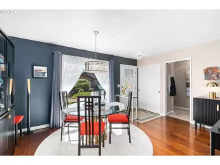 Photo #4: 24697976 Listing 