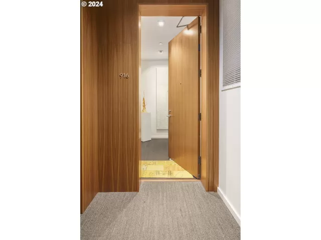 MLS: 24698197 Condo For Sale