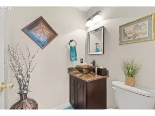 Photo #6: 24698492 Listing