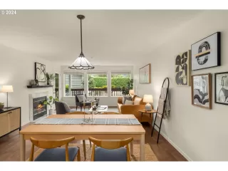 Click for more information on MLS # 24699929 : 6742 N RICHMOND AVE More Details about MLS # 24699929 : 6742 N RICHMOND AVE