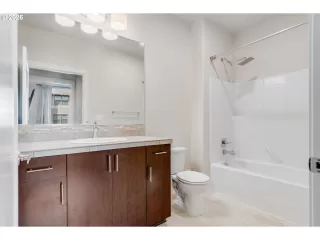 Photo #4: 247936205 Listing 