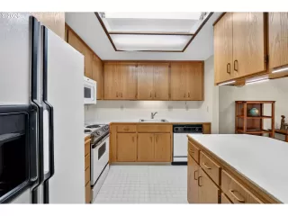 Photo #3: 248197862 Listing 