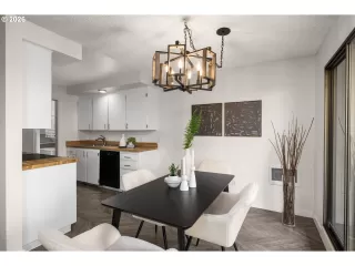 Photo #5: 248305200 Listing