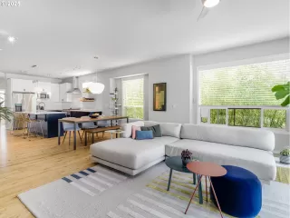 Photo #1: 248337781 Listing 