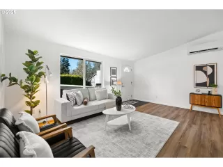 Photo #4: 248397140 Listing