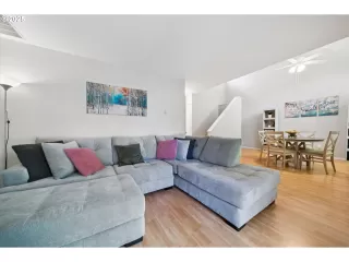 Photo #5: 248471714 Listing 