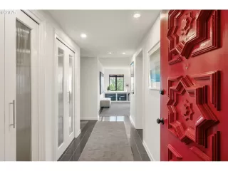 More Details about MLS # 248787190 : 2211 SW 1ST AVE 402
