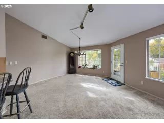 Photo #4: 248868572 Listing 