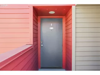 Photo #1: 249260527 Listing