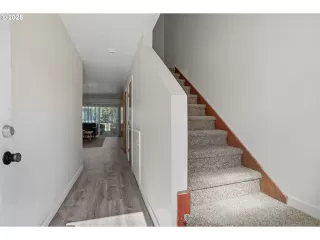 Photo #2: 250215531 Listing