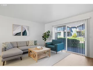 Photo #5: 250215531 Listing