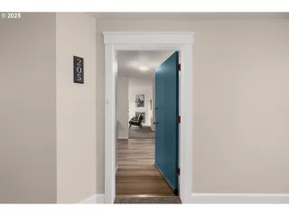 Photo #3: 250499560 Listing