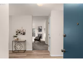 Photo #4: 250499560 Listing