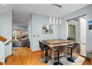 Photo #5: 250545738 Listing 