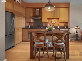 Photo #3: 251169807 Listing 