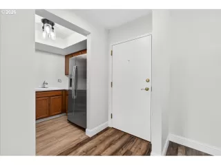 Photo #3: 251339829 Listing 