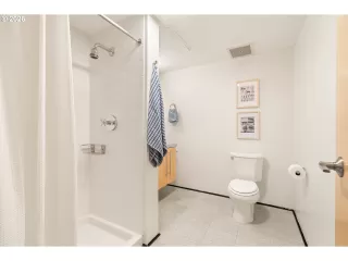 Photo #1: 251425025 Listing