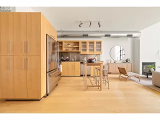 Photo #5: 251425025 Listing