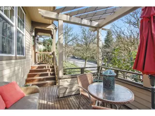 Photo #2: 251597345 Listing 