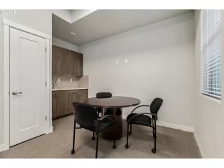 Photo #1: 251879317 Listing