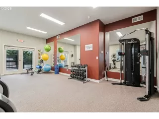 Photo #3: 251879317 Listing