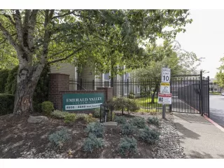 More Details about MLS # 252159793 : 4768 W POWELL BLVD 121