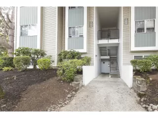 Photo #5: 252159793 Listing 