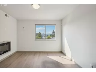 More Details about MLS # 252783249 : 6822 N GREENWICH AVE 309