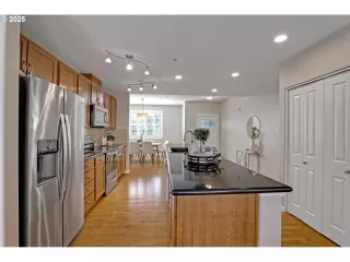 Photo #1: 252827635 Listing