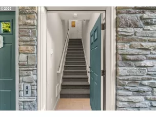 Photo #2: 253134014 Listing 