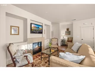 Photo #4: 253134014 Listing 