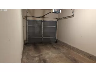 Photo #6: 253393419 Listing