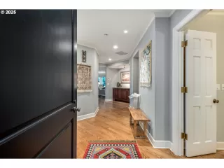 Photo #1: 253828695 Listing 