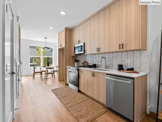 Photo #5: 254471672 Listing 