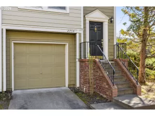 Photo #4: 254530271 Listing