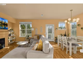 Photo #6: 254530271 Listing