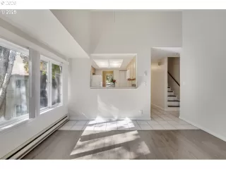 Photo #2: 254805116 Listing 