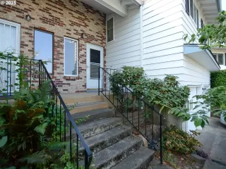 Photo #4: 254931678 Listing