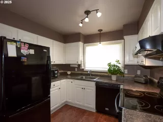 Photo #6: 254931678 Listing