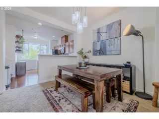 Photo #1: 255085484 Listing