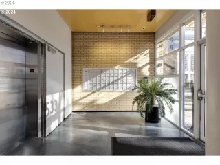 Photo #1: 256506956 Listing 