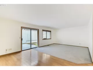 Photo #5: 257547946 Listing