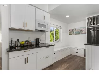 Photo #6: 257787422 Listing 