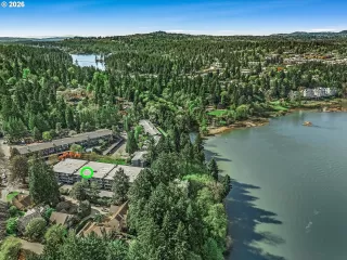 Photo #4: 258142701 Listing