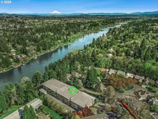 Photo #5: 258142701 Listing