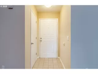 Photo #6: 258482154 Listing