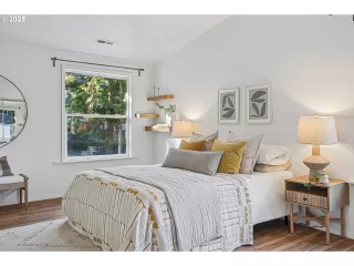 Photo #3: 258532895 Listing 