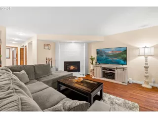 Photo #2: 258691602 Listing 