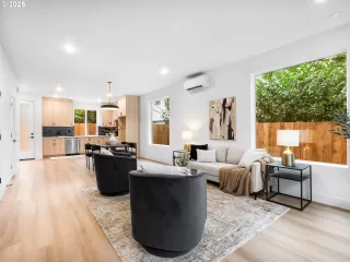 Photo #2: 259931908 Listing 