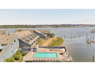 Photo #2: 260051374 Listing 